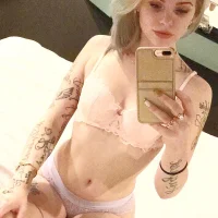 yourothergirlfriend's Profile Pic