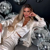 Denisse_Perry's Avatar Pic