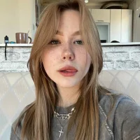 EvaMorton's Profile Pic