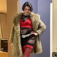emoparamour1's Profile Pic