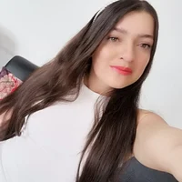 Evelyyn_Rose's Profile Pic