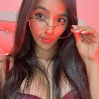 Hiilary_1's Profile Pic