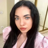 OdelynBennett's Profile Pic