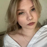 HazelCuomo Adlı Modelin Avatarı