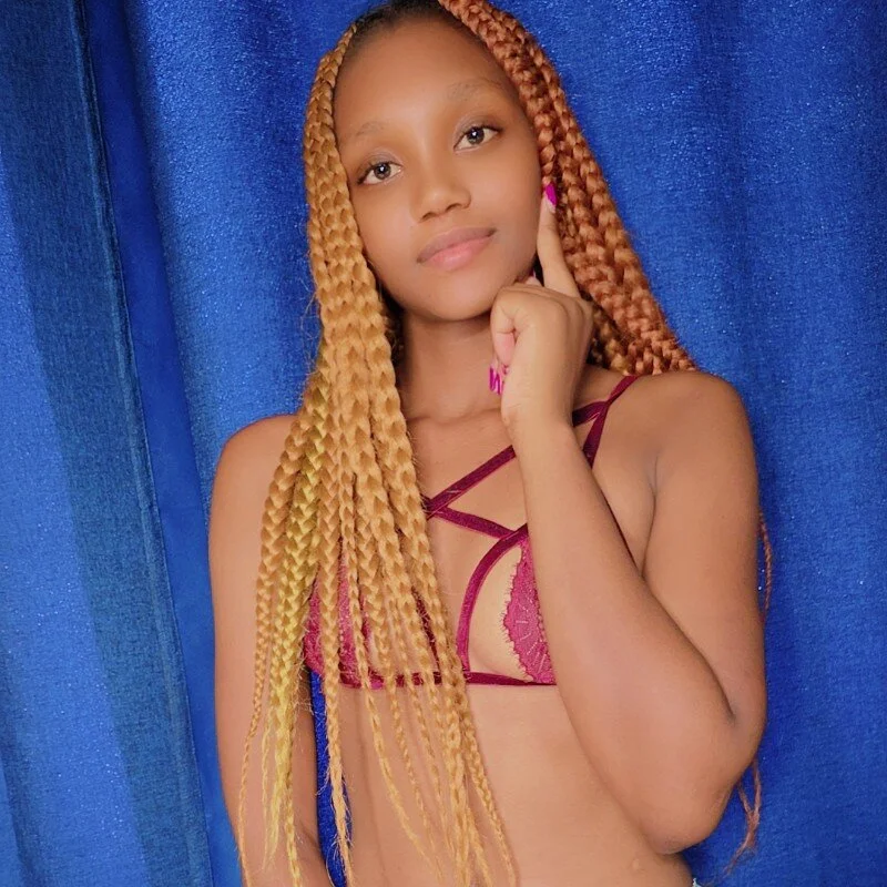 Zari_wet profile photo