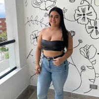 AlyssaSharp2's Profile Pic