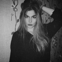 AminaMil's Avatar Pic