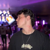 julia_fisher2's Profile Pic