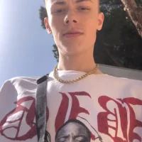 blanco221's Profile Pic