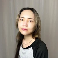 SariNoris's Profile Pic