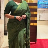 monisha_cam model avatar