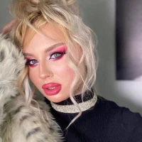 Gretta_Sky's Profile Pic