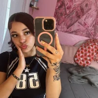 2lovedisa's Profile Pic