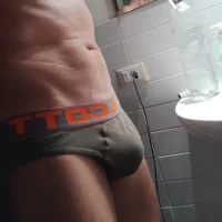 DistortedIssue928's Profile Pic