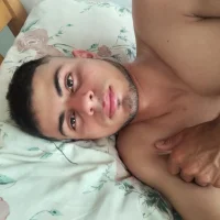 Bennj_ril's Profile Pic