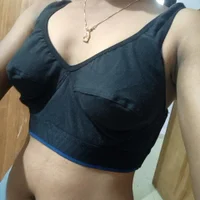 Roja225's Profile Pic