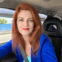 Julia_Suny's Avatar Pic