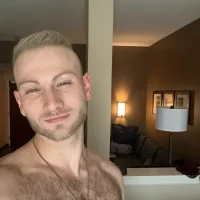 zeezyseesy's Profile Pic