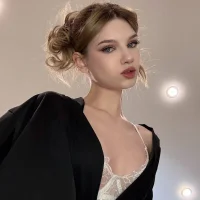 IylaFox model avatar