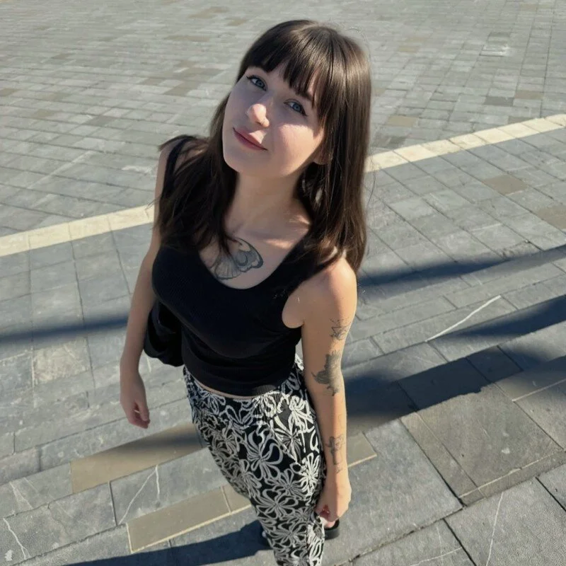 -Melina's nudes and profile