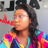 Tlhony's Profile Pic