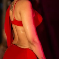 Devil_lily7 Adlı Modelin Avatarı