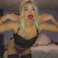 danicacalzone's Profile Pic