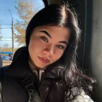 AngilaIanni Φωτ, Προφίλ