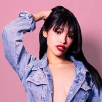 JennyyLee_'s Profile Pic