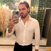 Slika avatara modela Efren_Fernandez