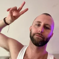 sensitivesucker  的个人资料图片