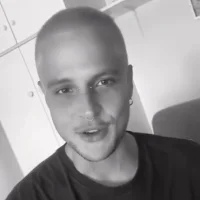 Alessandroxxx6968's Profile Pic