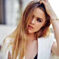 AmeliaEniston's Profile Pic