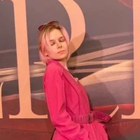 LisaDis's Profile Pic
