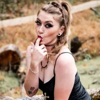 athenajade's Profile Pic
