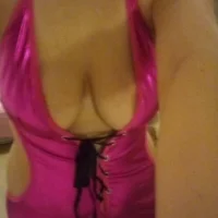 QueenBea95's Profile Pic