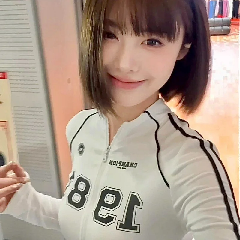 Ranting18's nudes and profile