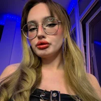 AdeLuna's Avatar Pic