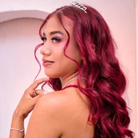 Bella-Sanders Immagine Avatar