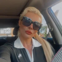 รูปโปรไฟล์ของ kadieblondie