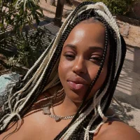 moneecandy's Profile Pic