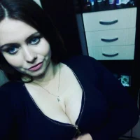 SaraFamouse's Profile Pic