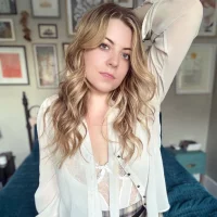 girlnextdoorjoelle's Avatar Pic