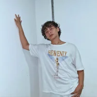 arielnoir6958 头像图片