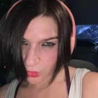 lilaclily33's Profile Pic