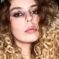 aura_lune's Profile Pic