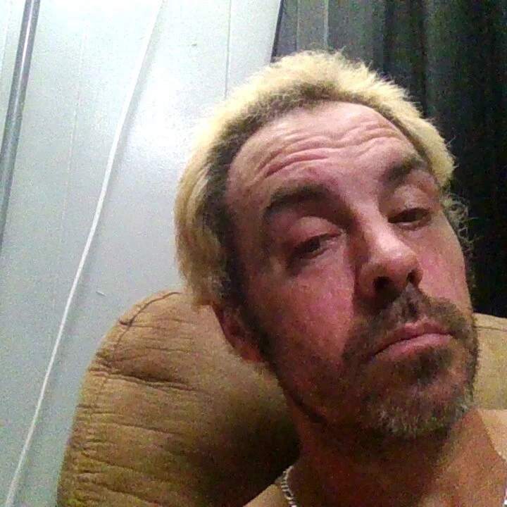 Whiteboi365 profile photo