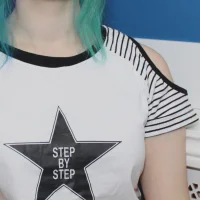 FlowerGalDoll's Profile Pic