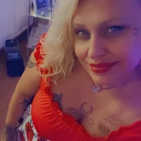SexyBee1180's Avatar Photo