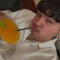 PRETTYISAIAH এর প্রোফাইল ছবি